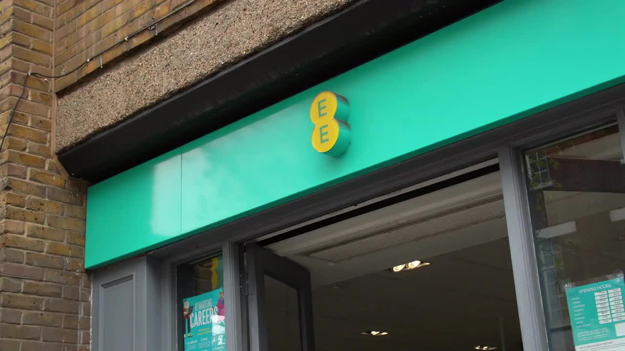 Exterior of EE Storefront in Urban Setting