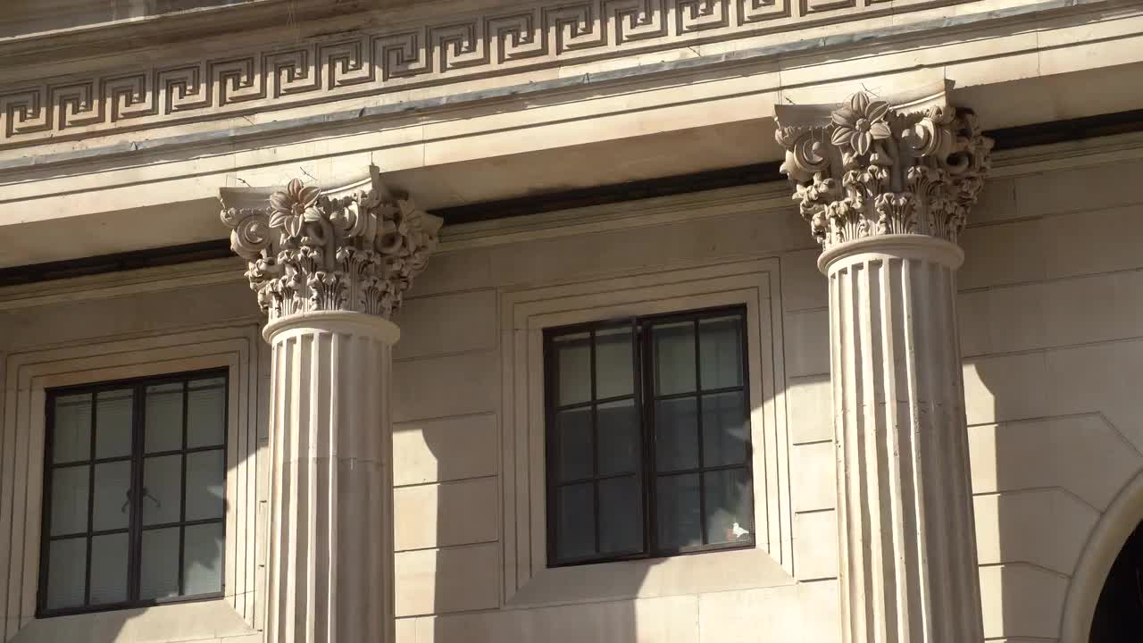 Bank of England Exterior Architecture in 4K
