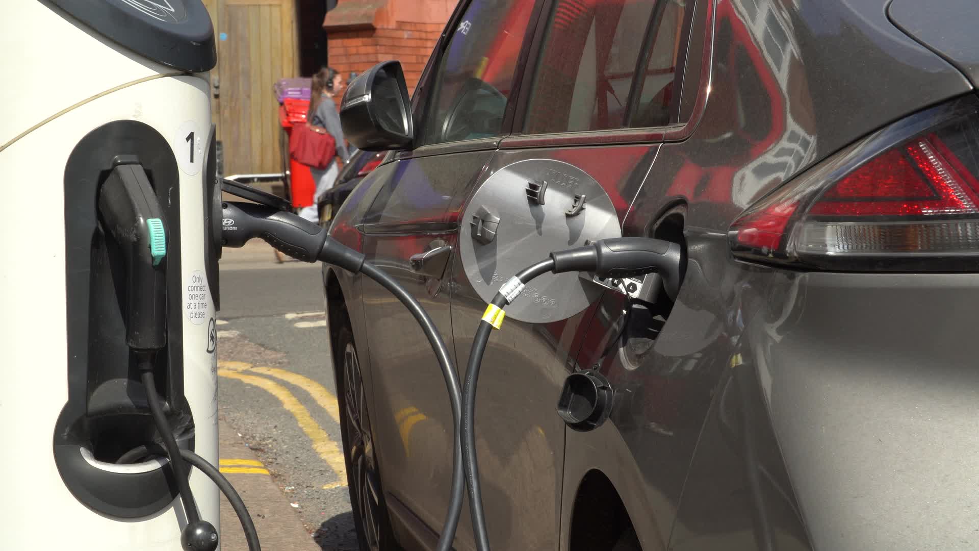 Electric Vehicle Charging in London