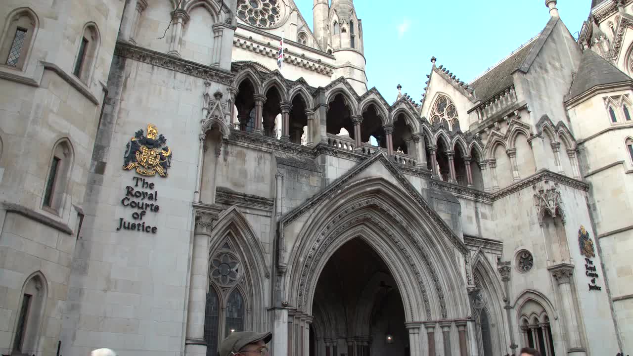 Royal Courts of Justice Architectural Exterior 4K