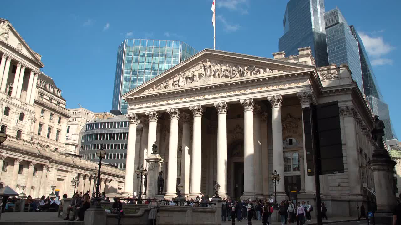 Royal Exchange London 4K Spring Day Footage