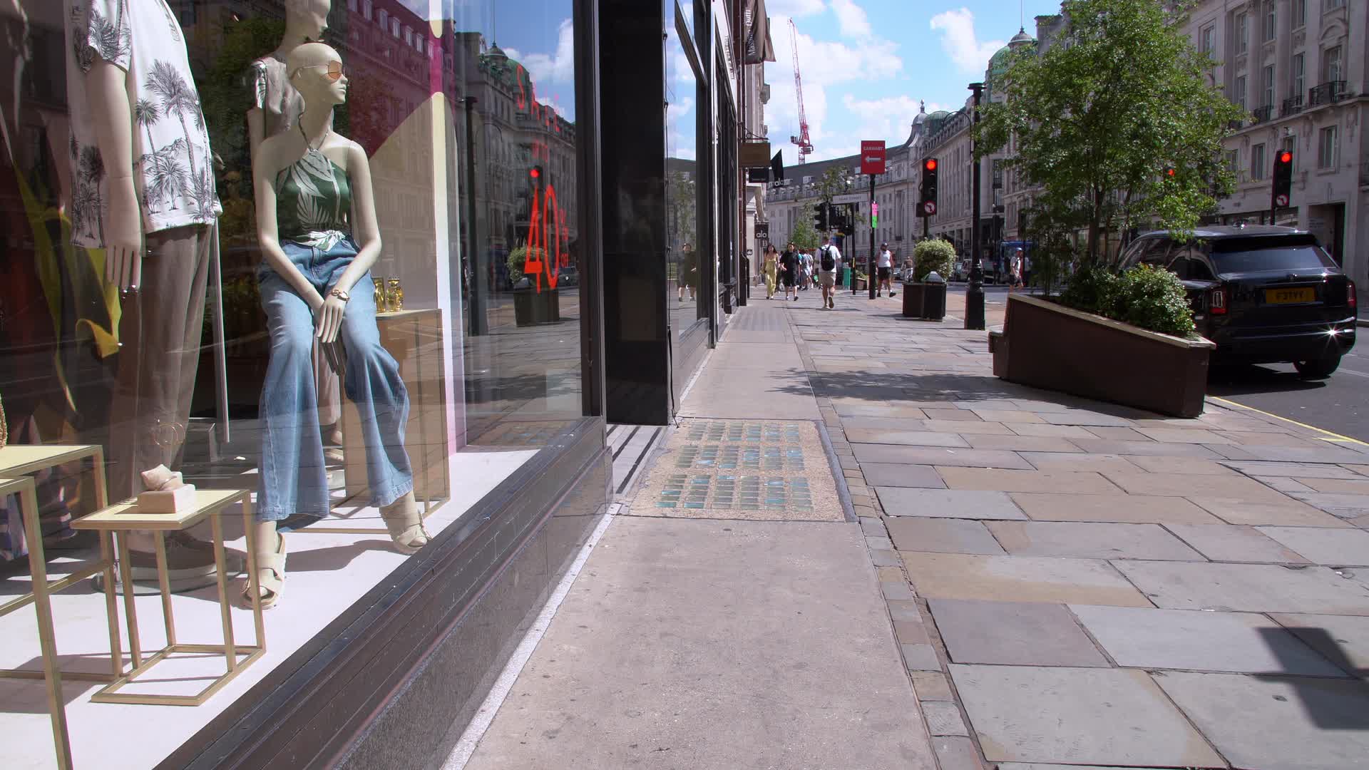 Retail Shopfront on London Street