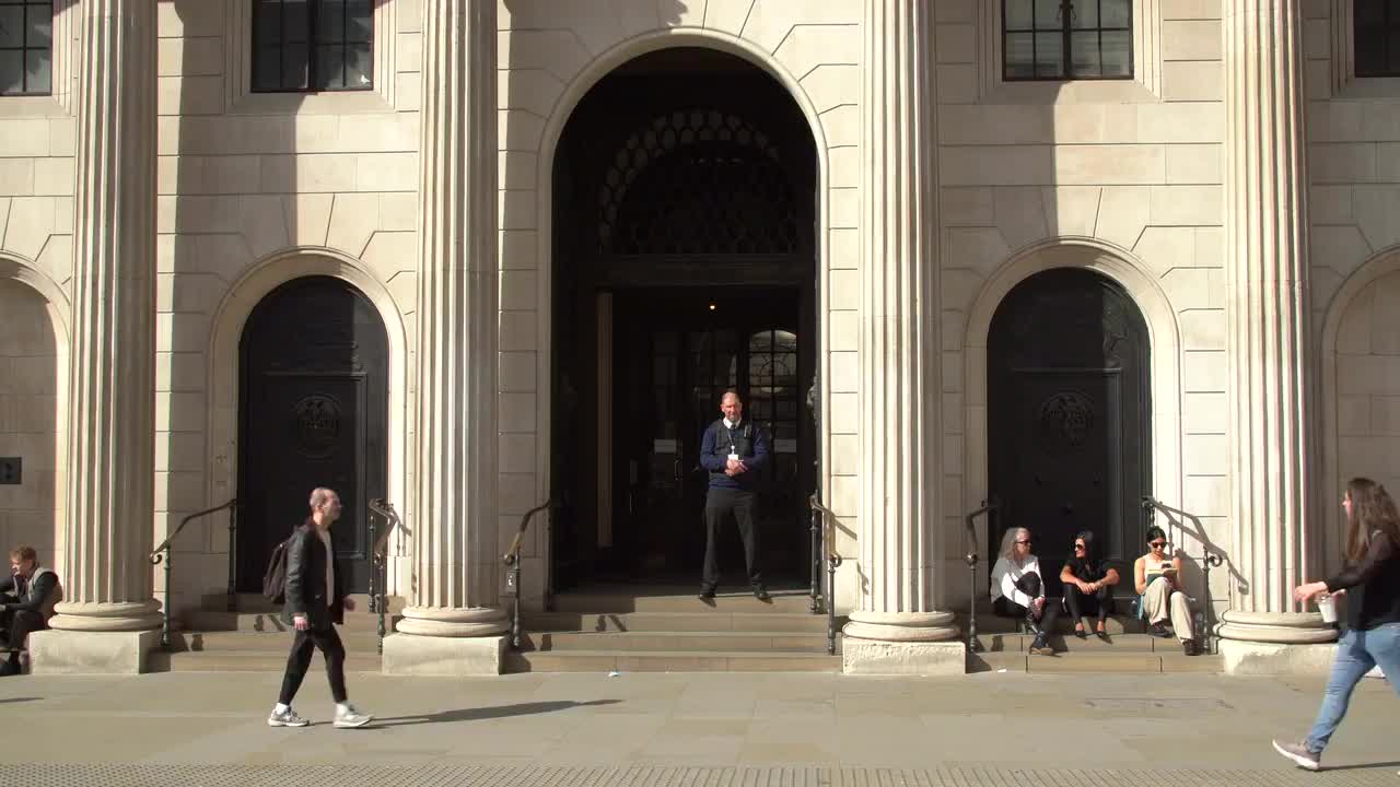 Bank of England Main Entrance in London 4K