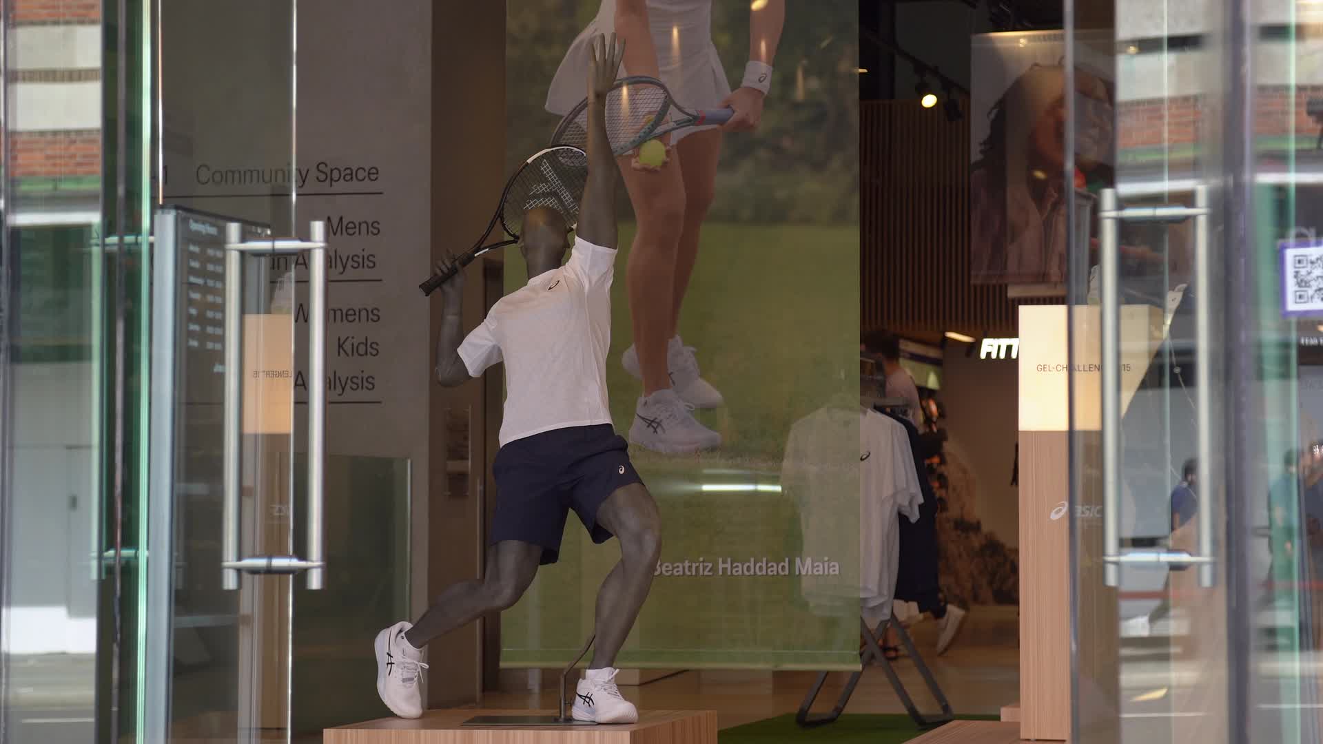 ASICS Tennis Display Storefront