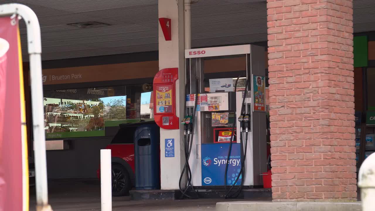 Essentials of a Busy Urban Gas Station