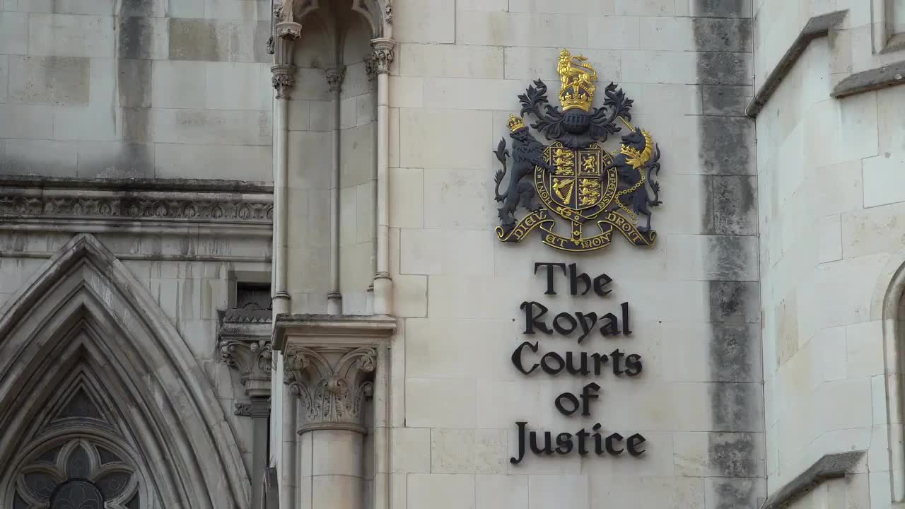 The Royal Courts of Justice Exterior 4K