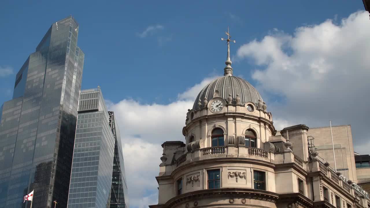 Royal Exchange London Architectural Skyline 4K