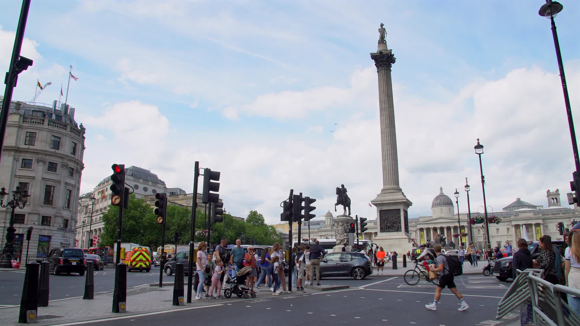 Trafalgar Square Busy Intersection Scene