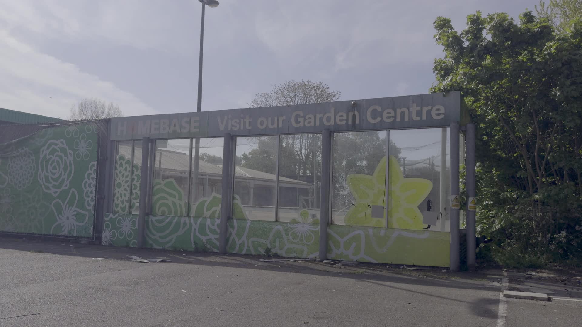 Homebase Garden Centre Entrance May 1