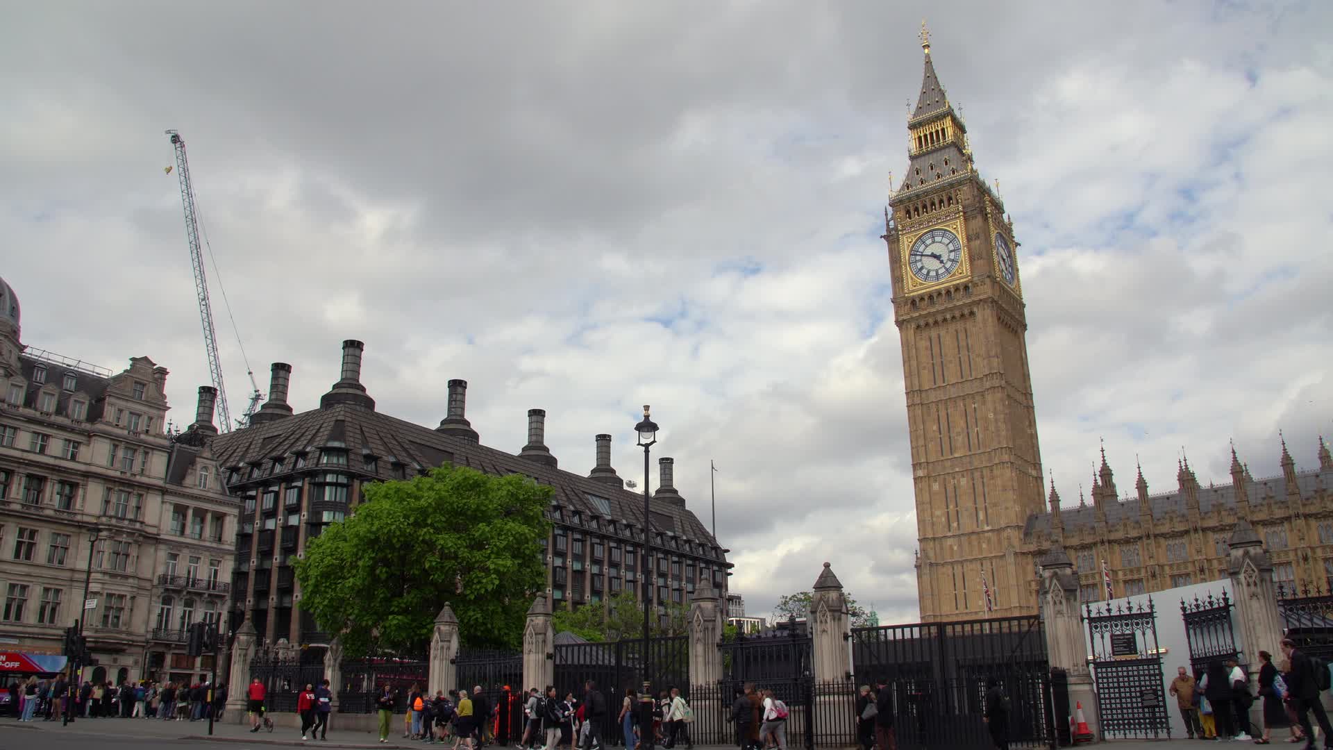 Big Ben and UK Parliament on a Cloudy Day