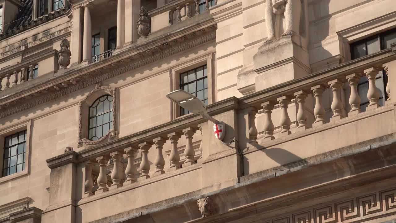 Historic Architecture of the Bank of England in 4K