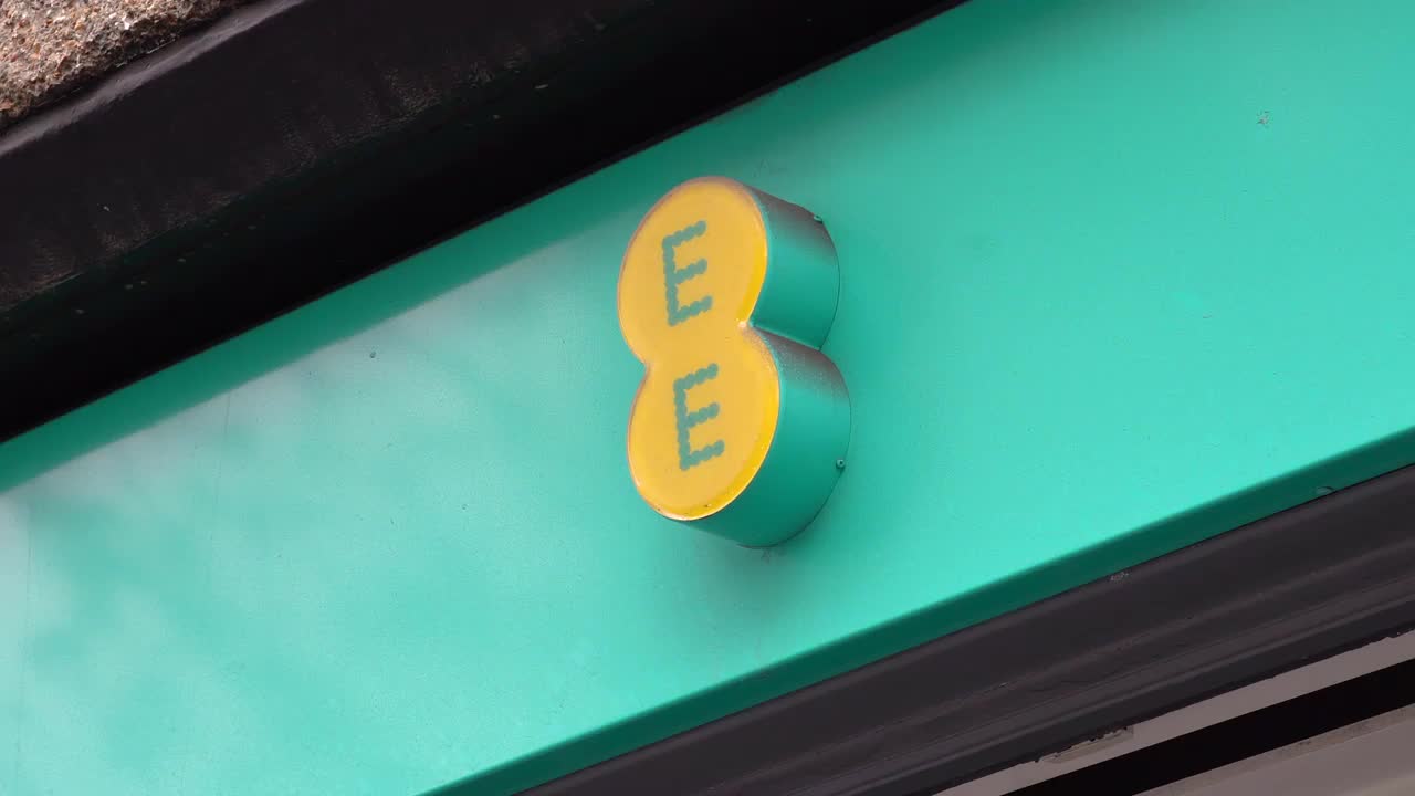 EE Storefront Signage Art