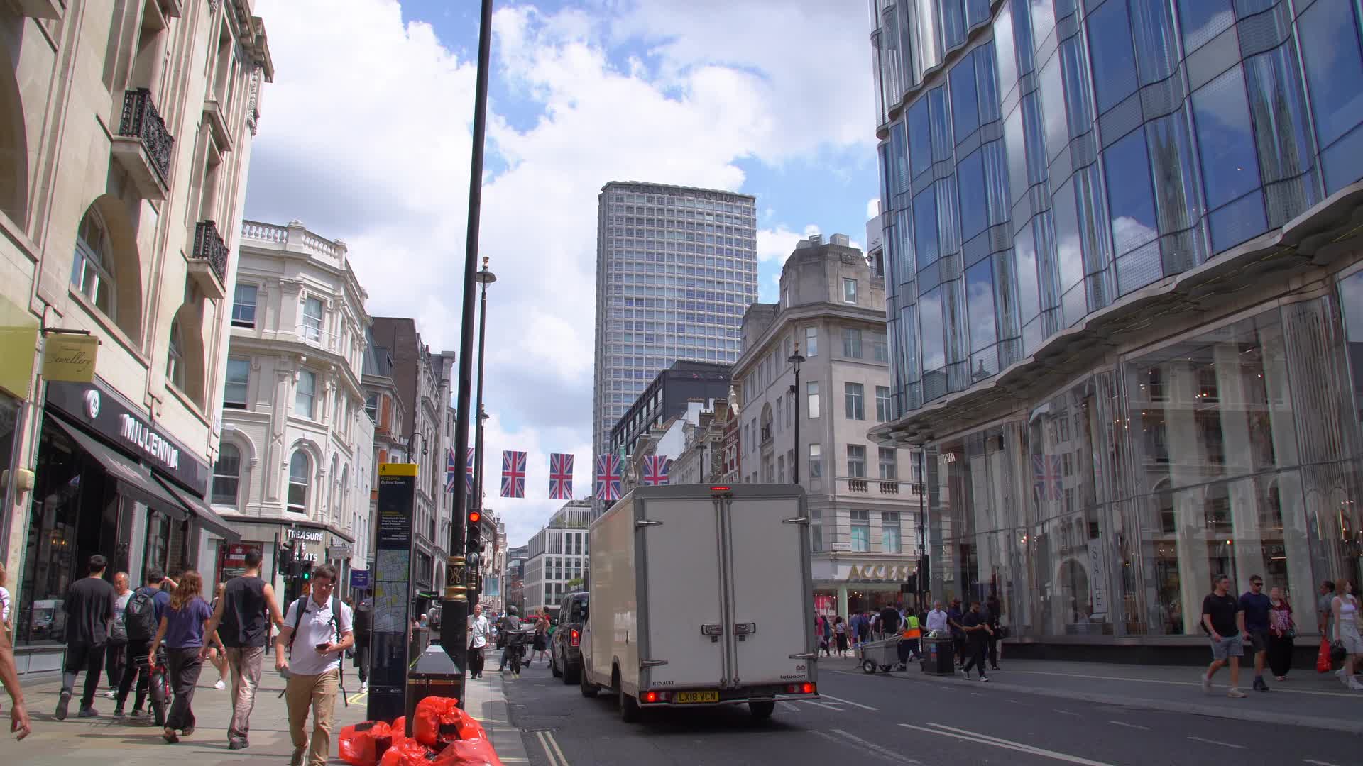 Centre Point London Street Scene