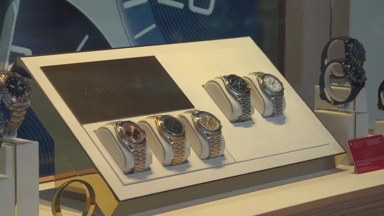 Luxury Watch Display in Storefront 4K