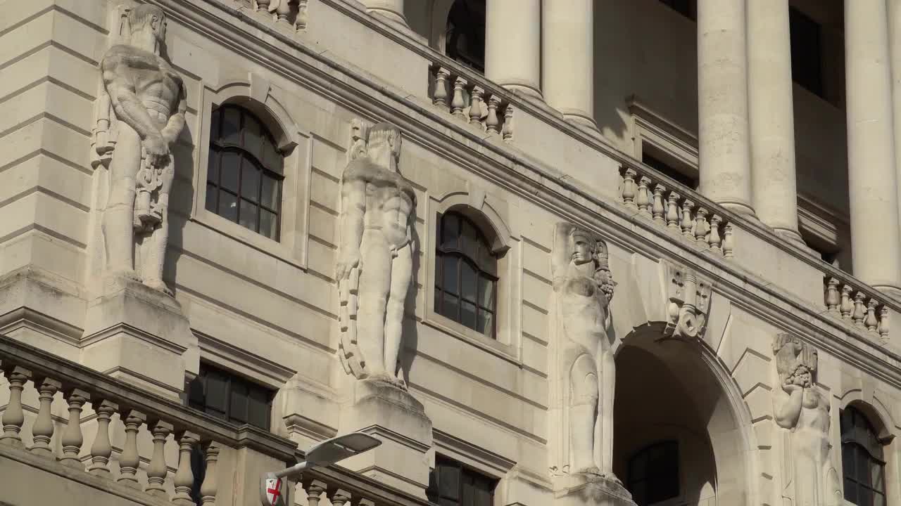 Historic Architecture of the Bank of England in 4K